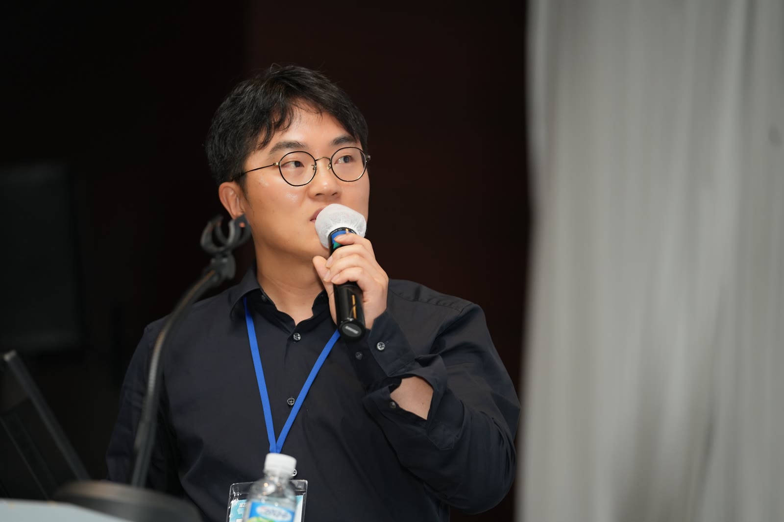 4EVER162 Clinic Hongdae, dr. haejin jung lecturing