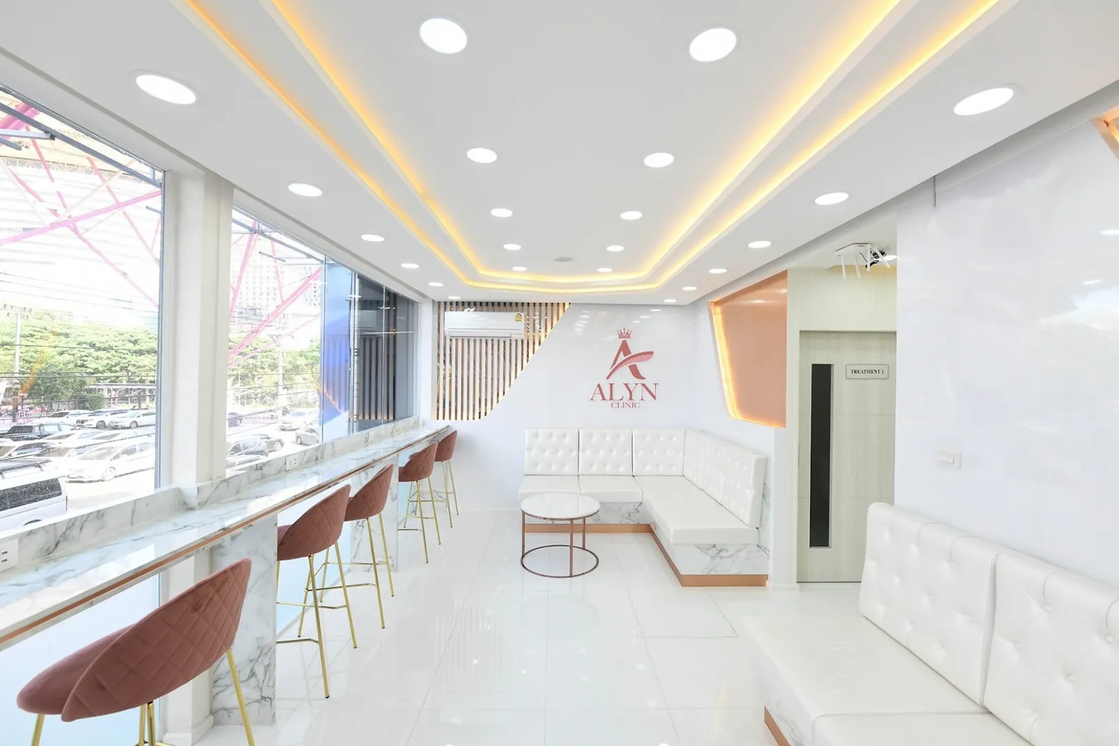 Alyn Clinic, Siam Stadium One