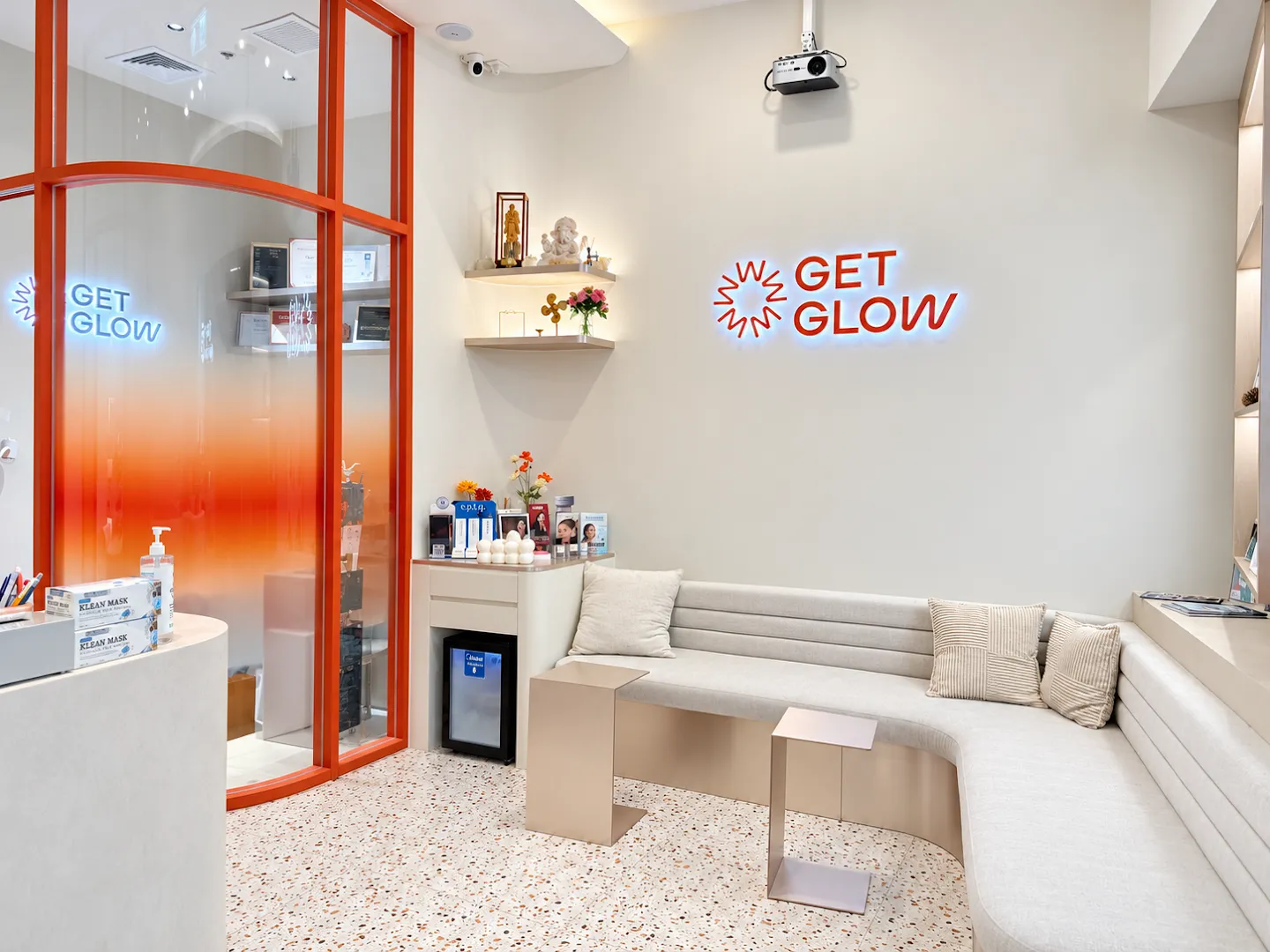 GetGlow Clinic, Siam Square One
