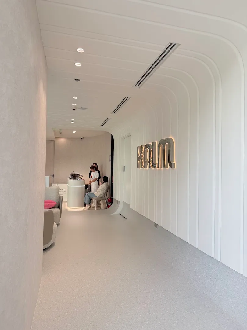 Kalm Clinic, Silom