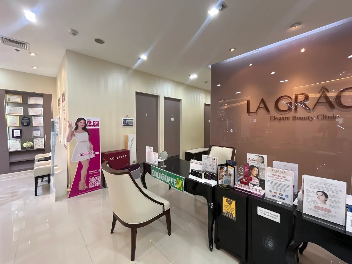 La Grace Clinic, Silom Complex