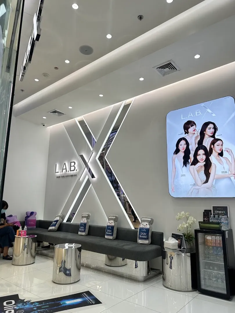 LABX Clinic, Central Pinklao