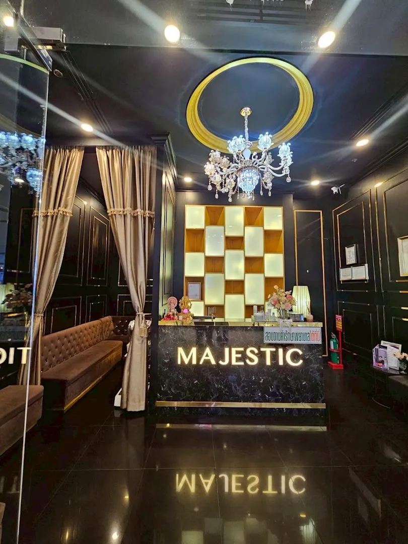 Majestic Clinic, Central Westgate