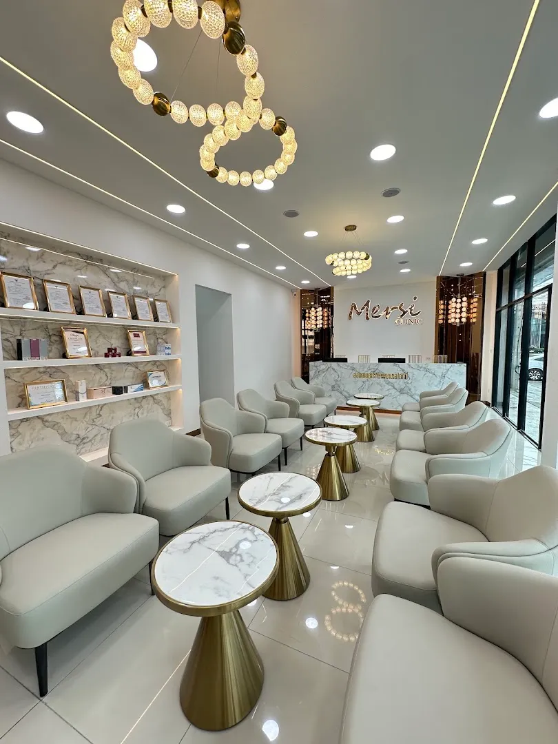 Mersi Clinic, Pak Kret