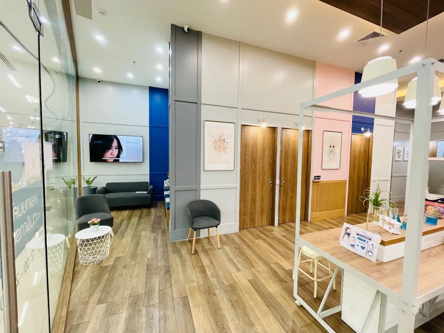 Pornkasem Clinic, Robinson Lifestyle Suvarnabhumi