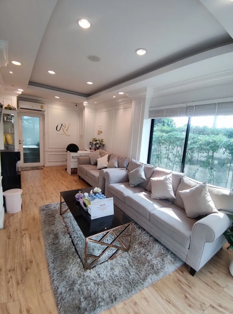 Ronnapee Clinic, Rama 9