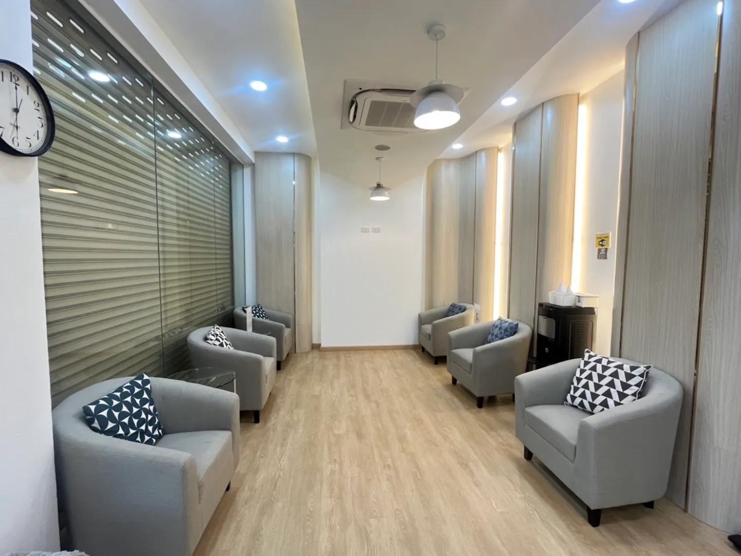 Ronnaphi Clinic, Lat Krabang