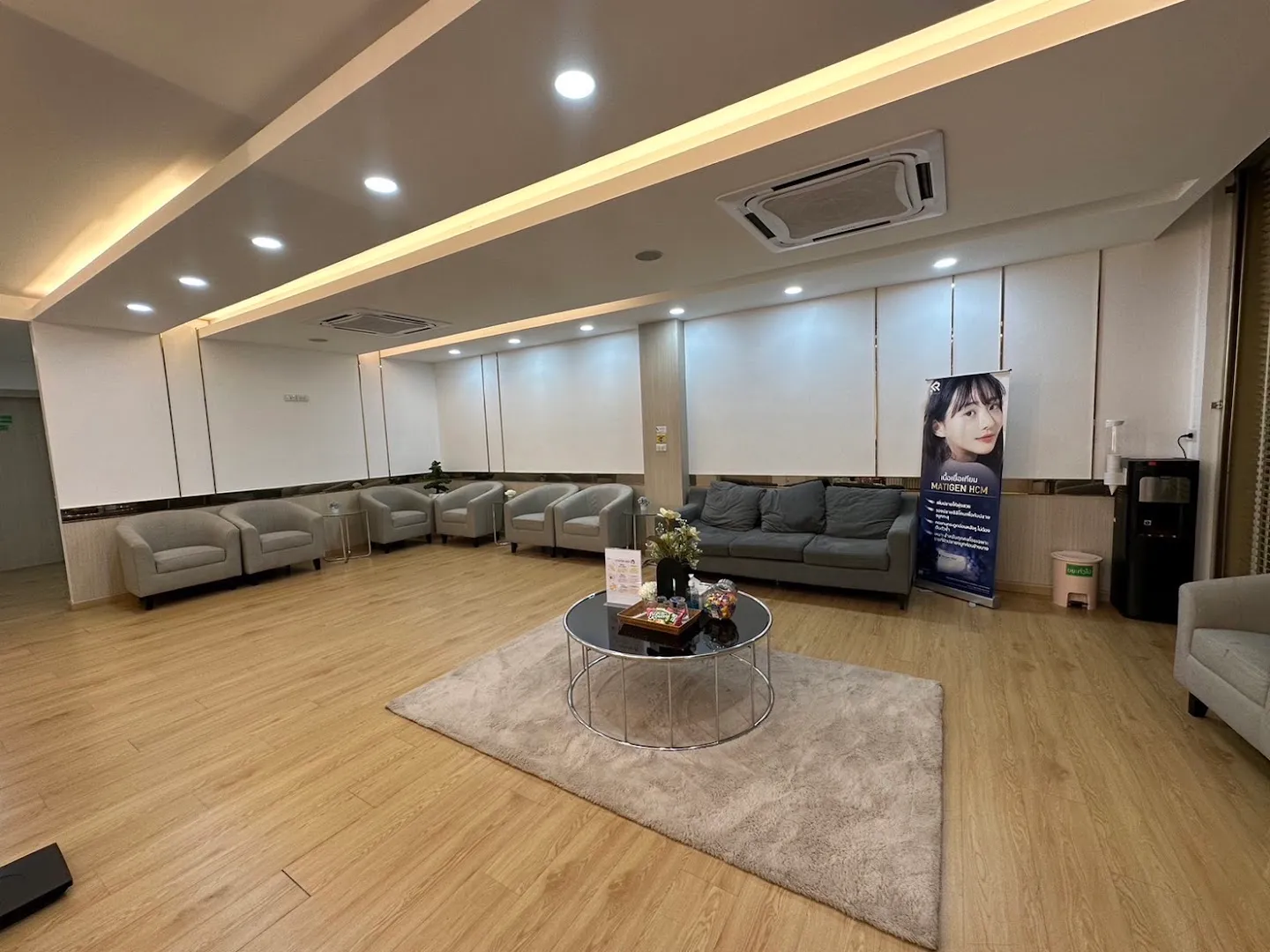 Ronnaphi Clinic, Mahachai