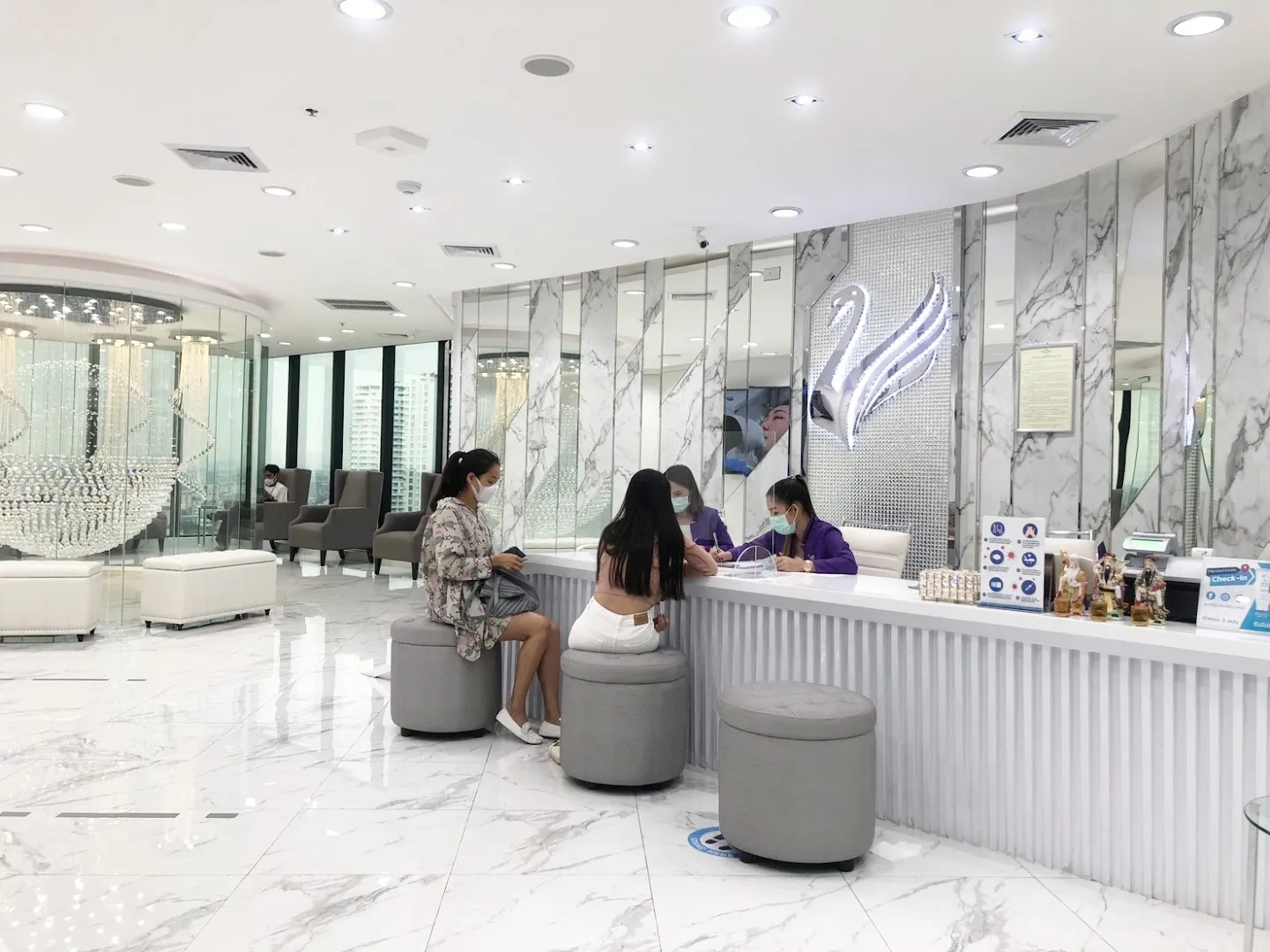 V Square Clinic, The Mall Bangkapi